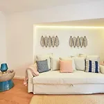 Belém Light Filled Apartment, By Timecooler