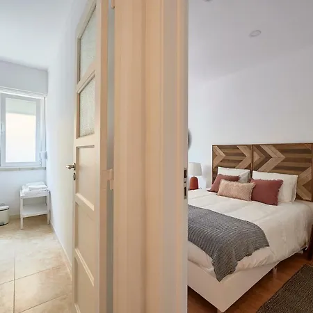 Belem Light Filled Apartment, By Timecooler * Lisbon